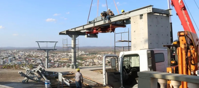 Motor do teleférico de Santa Cruz é instalado no Santuário de Santa Rita