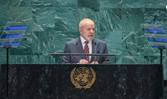 Lula excede tempo de discurso e ONU corta som do microfone