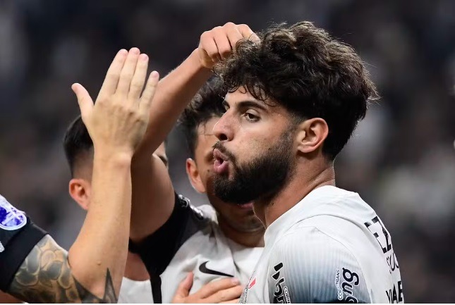 Corinthians volta a vencer Fortaleza e avança às semifinais da Sul-Americana; veja os gols