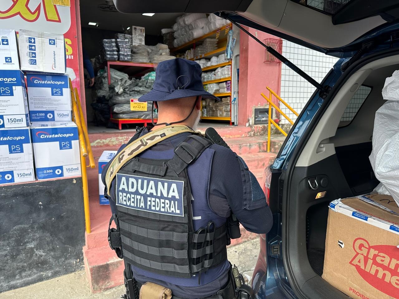 Receita Federal apreende mais uma carga de cigarros contrabandeados e prende um homem em Natal