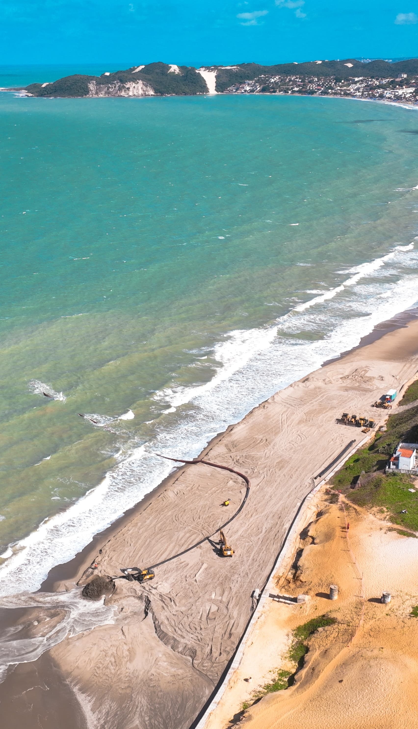 VÍDEO E FOTOS: Confira imagens das mudanças na praia de Ponta Negra com apenas 450m da obra da engorda