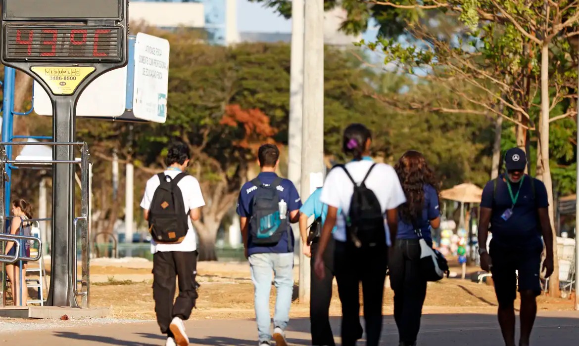 Inmet alerta para onda de calor a baixa umidade no fim de semana