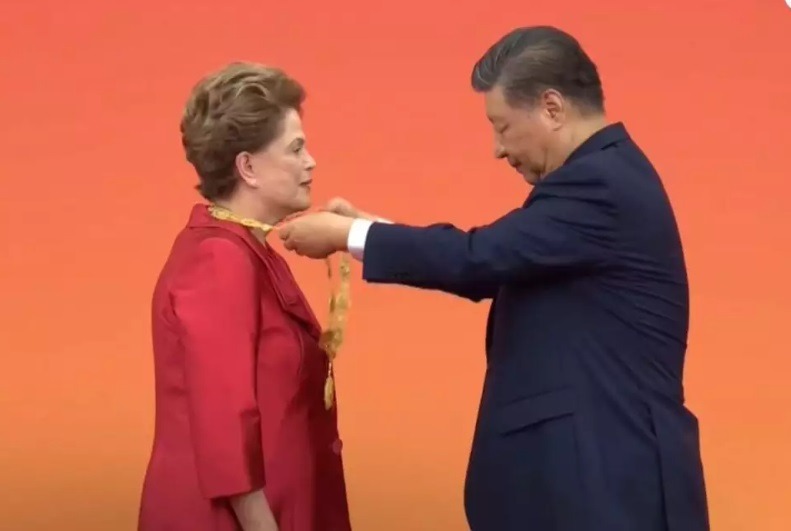 Dilma diz que o brasil não pode seguir o caminho do anticomunismo