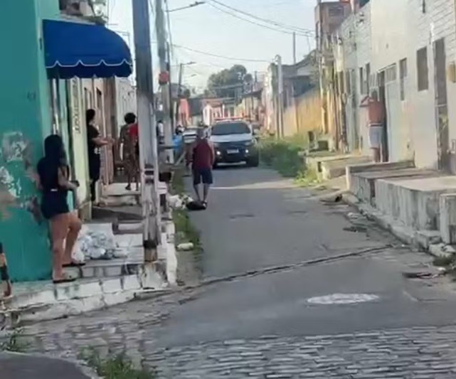 Mulher é morta pelo marido a facadas na Grande Natal