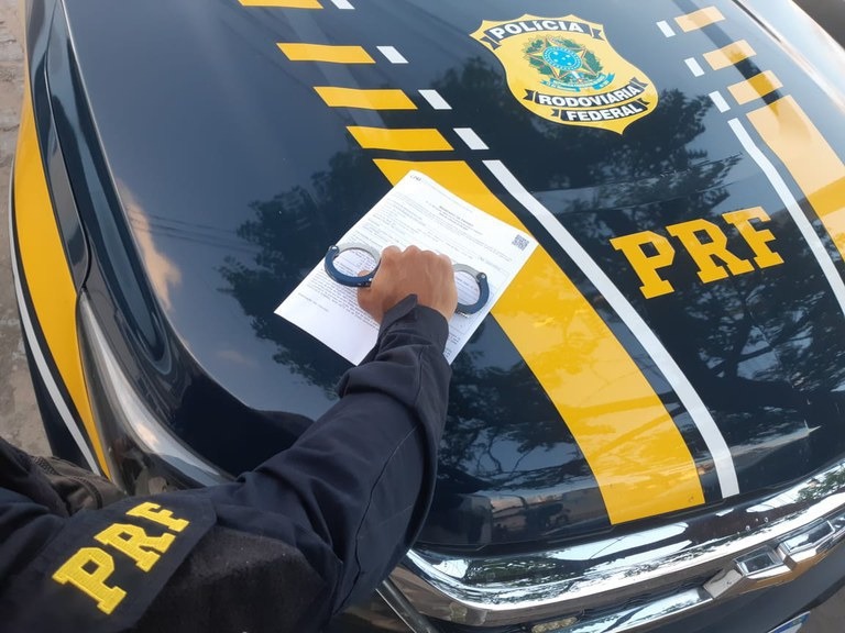 PRF prende liderança do crime organizado do Amazonas, em Parnamirim