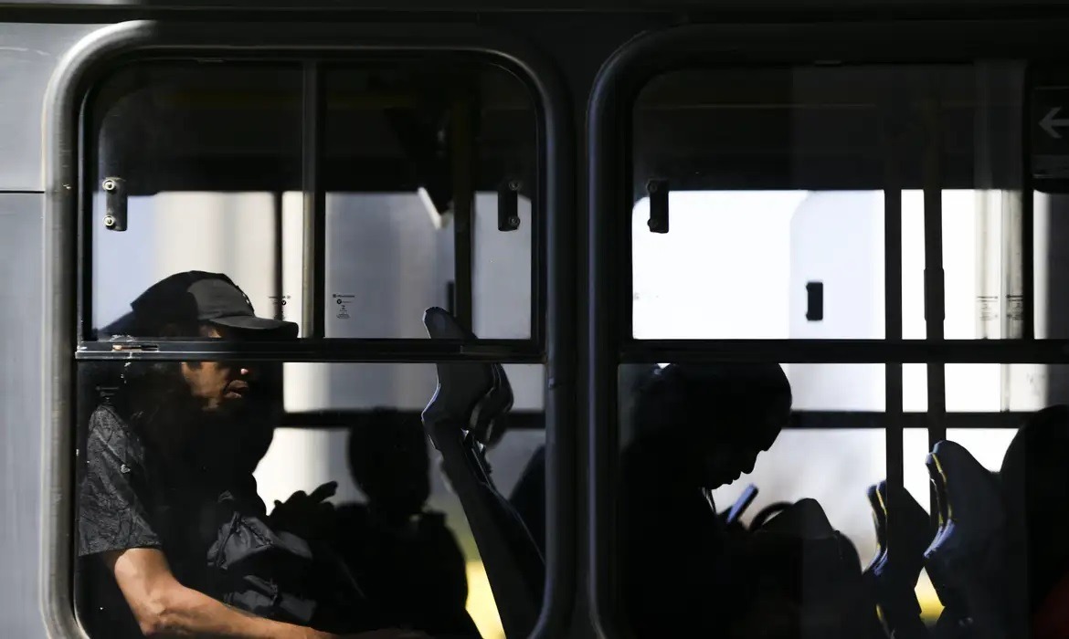 Governo do RN estabelece gratuidade no transporte intermunicipal para eleições