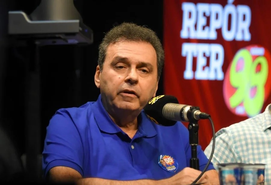 Carlos Eduardo perde todas as inserções na TV até o fim da campanha por associar Paulinho a Álvaro Dias