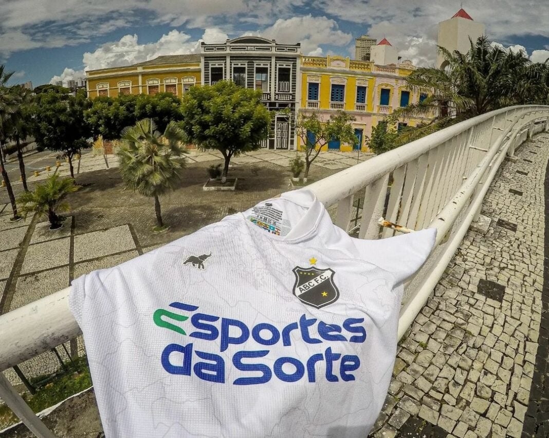 Bet que patrocina ABC e gigantes do Brasil fica de fora da lista de autorizadas pelo Governo