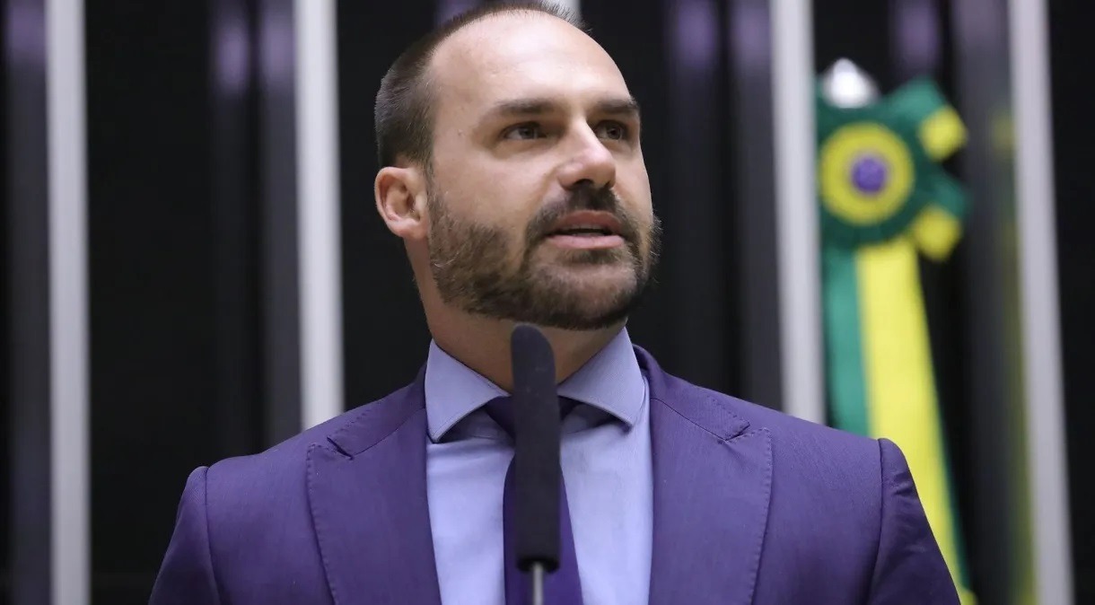 À CNN, Eduardo Bolsonaro confirma possibilidade de assumir o PL