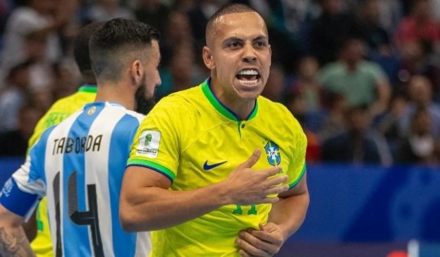 É HEXA! Brasil vence Argentina por 2 a 1 e conquista o Mundial de Futsal