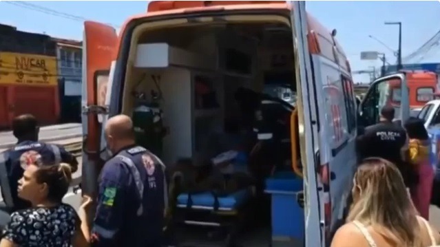 Homem invade escola em Aracaju e esfaqueia ex em local de votação
