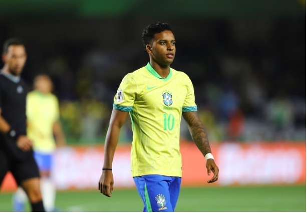 Seleção se apresenta nesta segunda com cinco alterações após cortes