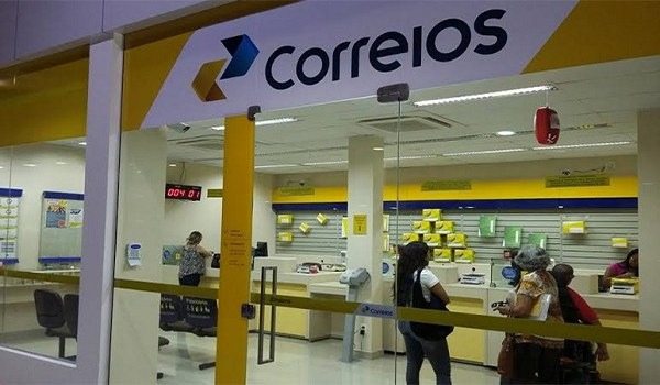 Correios abrem mais de 3 mil vagas, com salários iniciais de até R$ 6,8 mil; confira