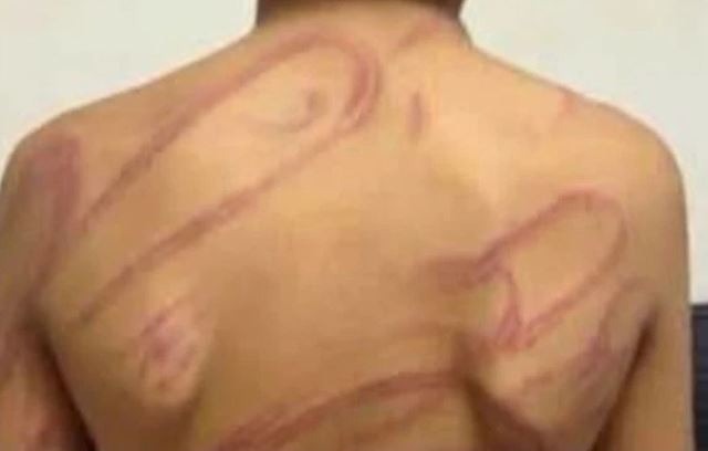 Mãe é presa após agredir filho de 12 anos com chicote