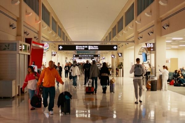 TJRN condena empresa aérea a indenizar passageiros após cancelamento de voo