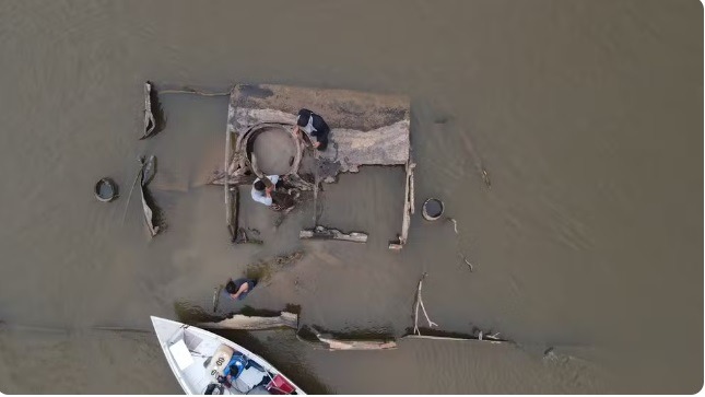 Seca em rio revela navio do Século XIX que naufragou no Amazonas
