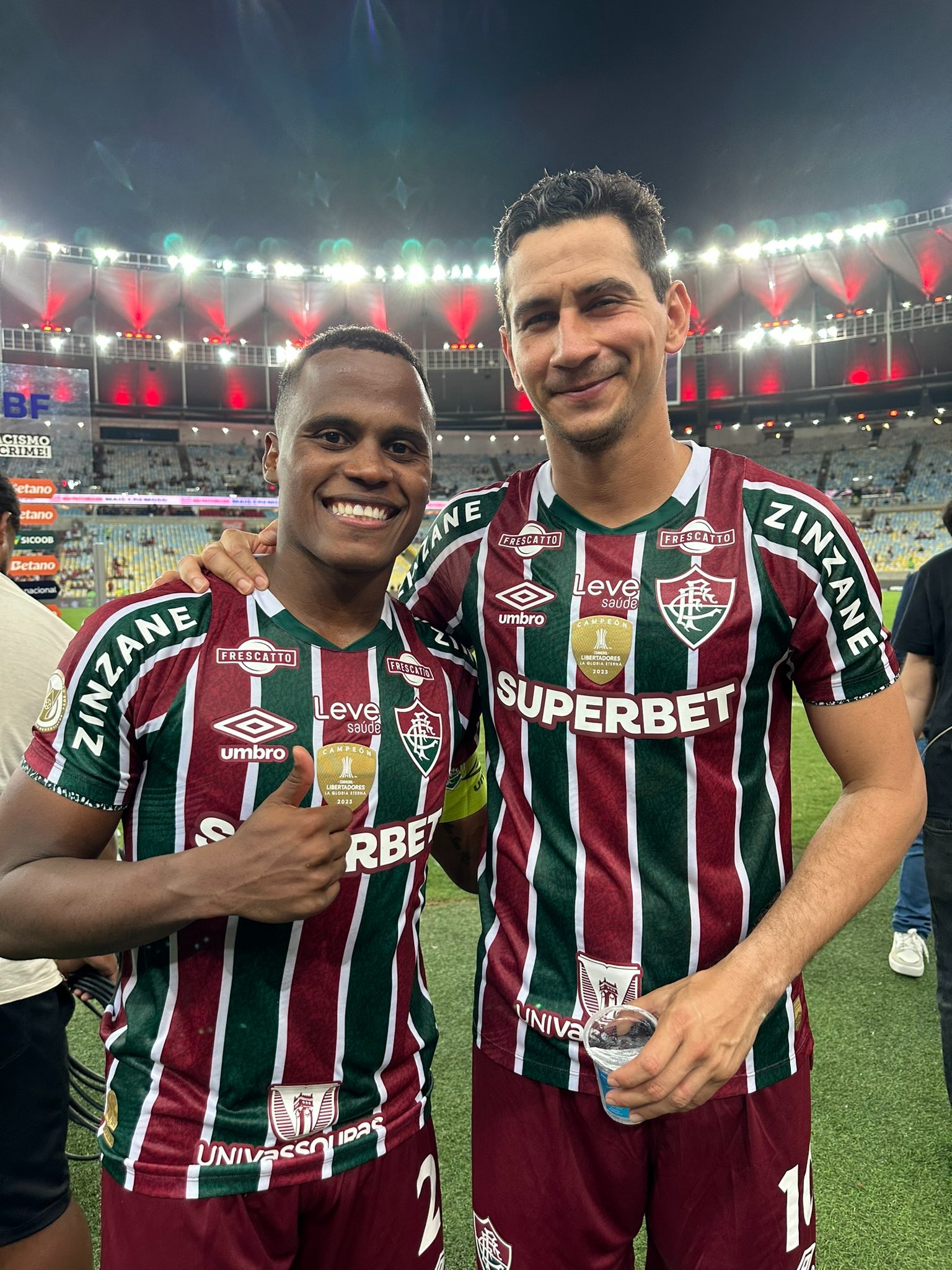 Fluminense perde pênalti, mas se recupera e vence o Flamengo no Brasileirão; veja os gols