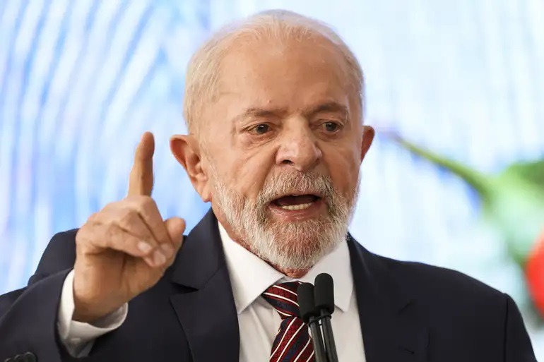 Lula diz que Bolsonaro não acredita em Deus e inventou ser evangélico; assista