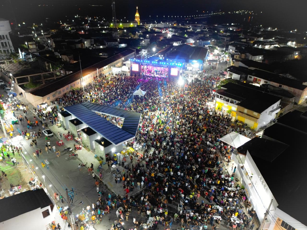 Grandes shows marcam a festa da juventude em Cruzeta