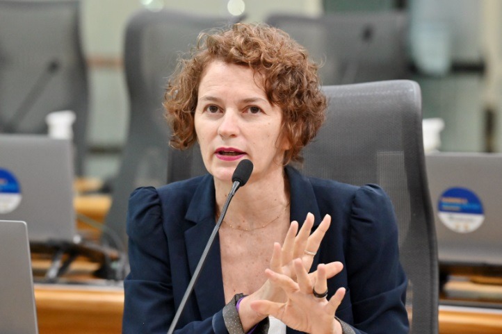 Deputada diz que Natália tem orgulho de ser cria de Fátima; assista