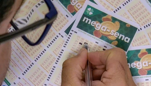 Mega-Sena acumula de novo e prêmio chega a R$ 95 milhões; veja os números