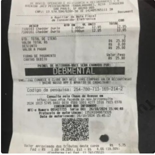 Funcionária do BK em SP é demitida por identificar cliente como 'debmental'