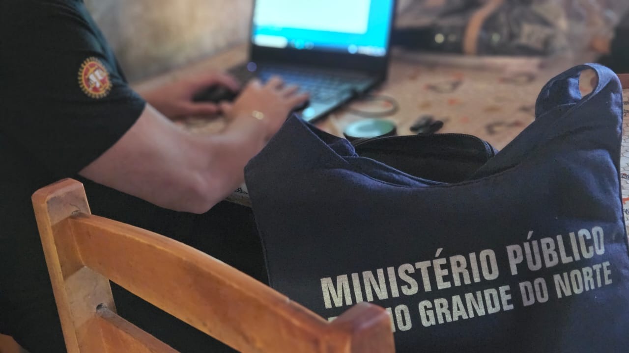 VÍDEO: Operação nacional contra abuso sexual infantil cumpre mandado de busca no RN
