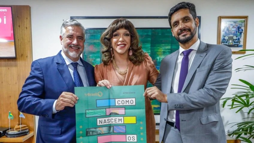 “TV Brasil” terá drag queen para contar história de heróis nacionais
