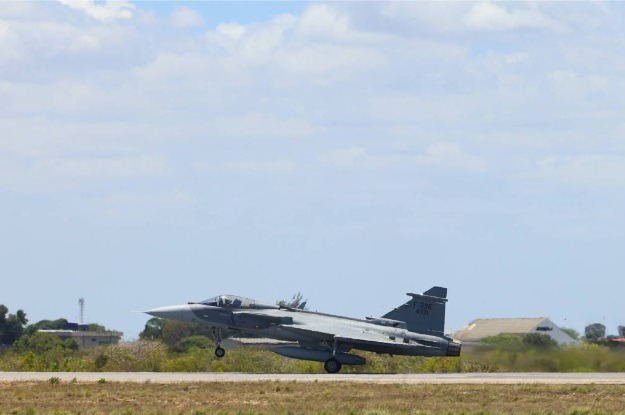 Em Natal, caça F-39 Gripen passa por seu primeiro exercício de guerra
