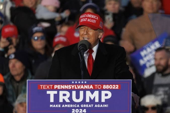 Perto da vitória, Trump diz que inaugurará "Era de Ouro"