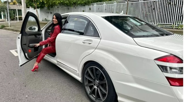 Última 'nave' da Hebe: Mercedes única vira xodó de outra apresentadora