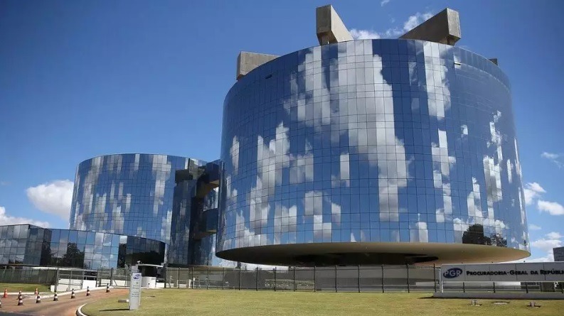 Desembargador do CE tem filho preso em esquema de venda de sentenças