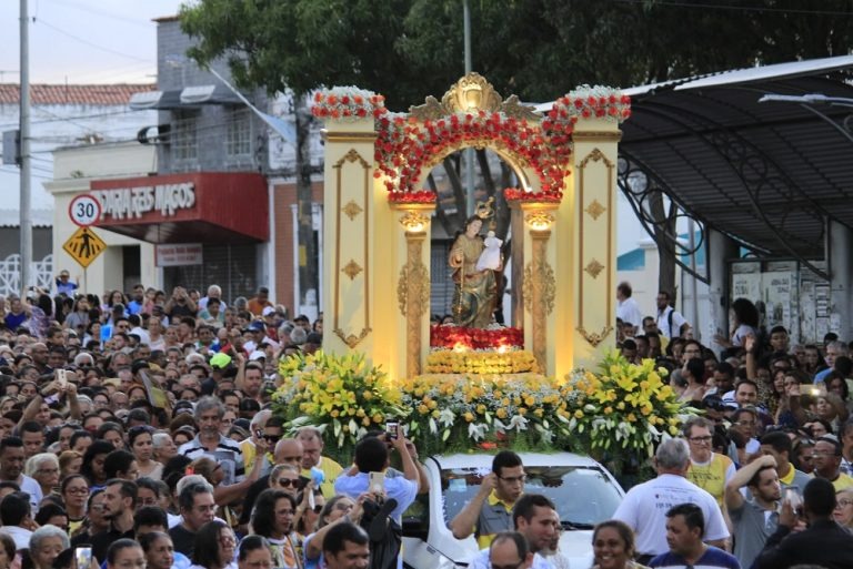 Festa da padroeira de Natal começa segunda-feira (11); confira programação