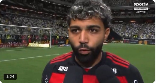 Jogadores descobrem ao vivo saída de Gabigol do Flamengo