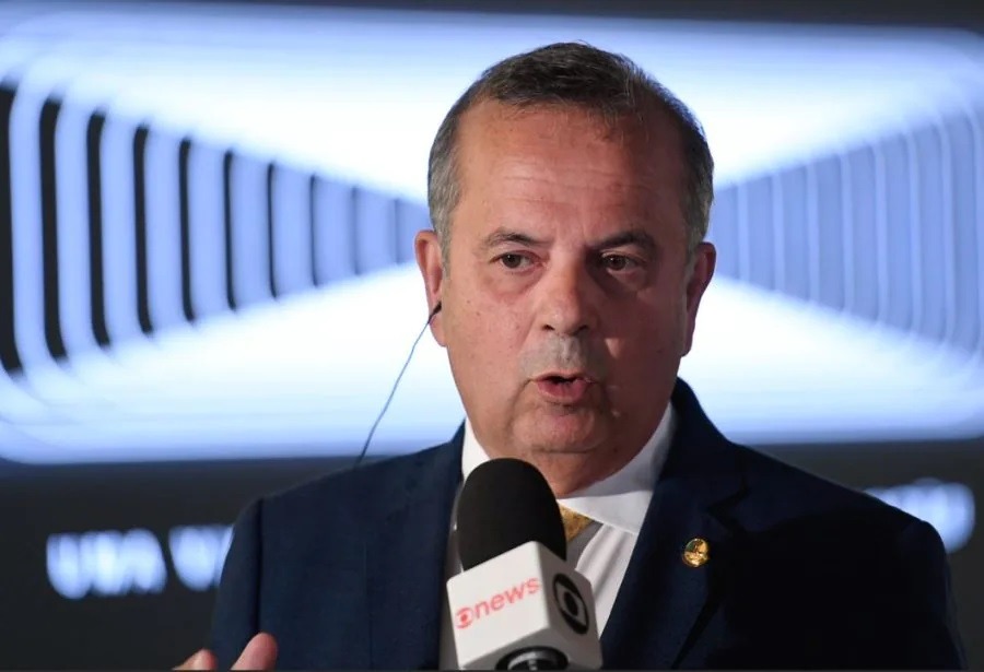 Rogério critica PEC do fim da escala 6×1 e defende que tema seja “negociado” entre patrões e empregados