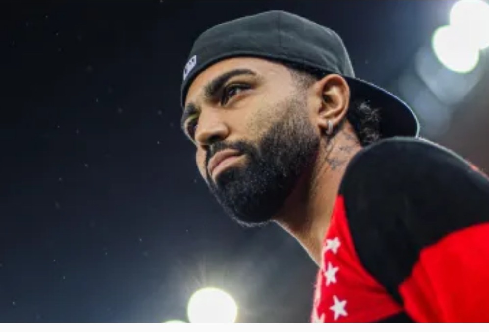 Retaliado, Gabigol marca presença no Maracanã e veste a camisa 10