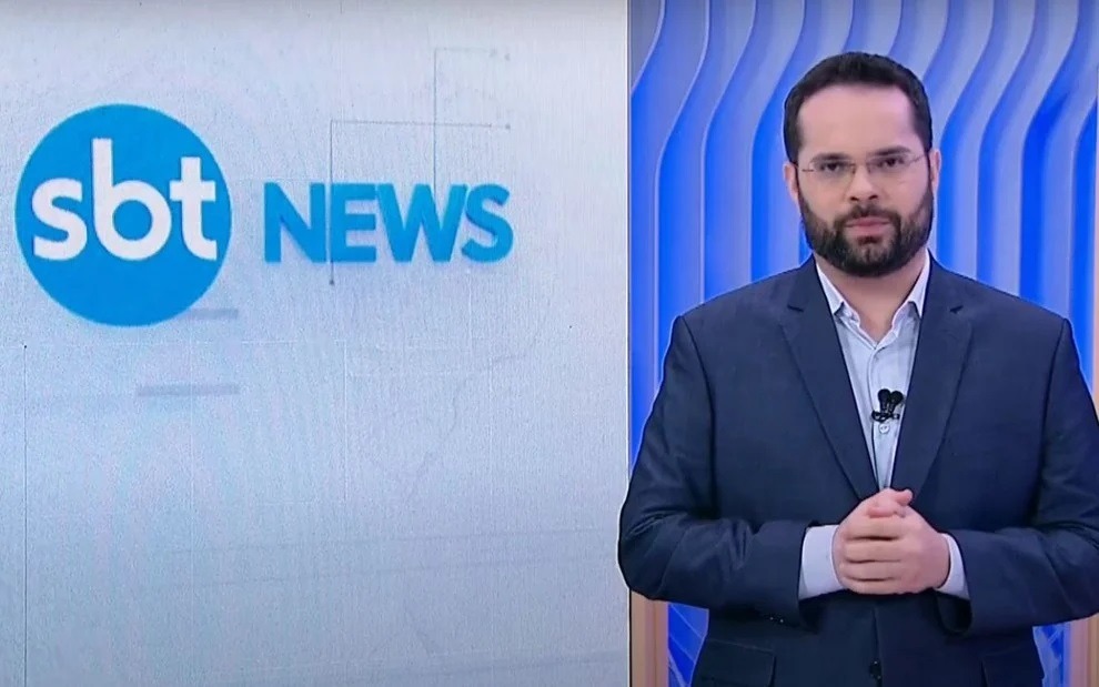 Em dia de passaralho, SBT demite centenas de funcionários e tira jornal do ar
