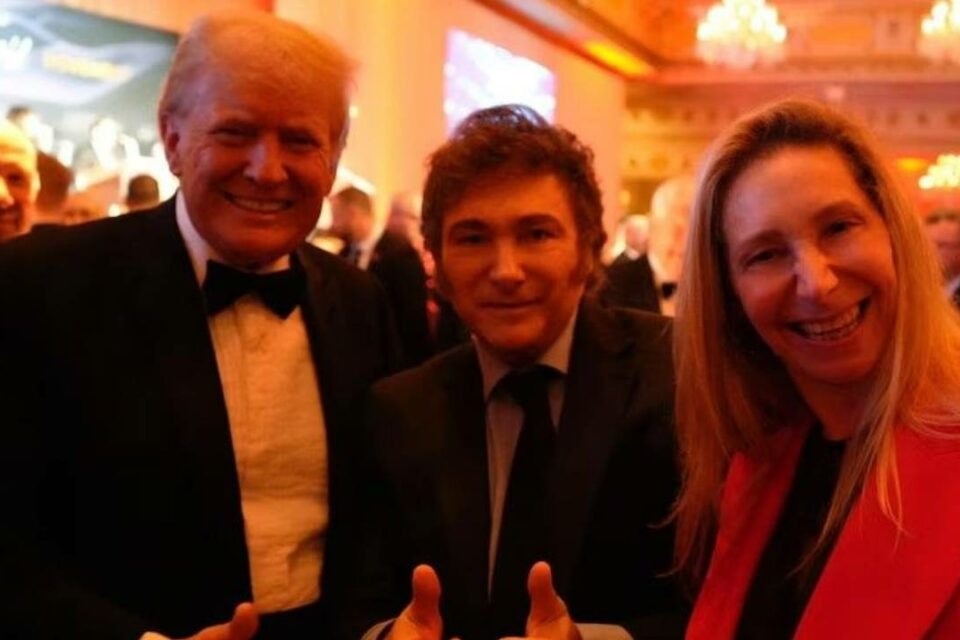 Trump encontra Milei e elogia: ‘trabalho incrível na Argentina’