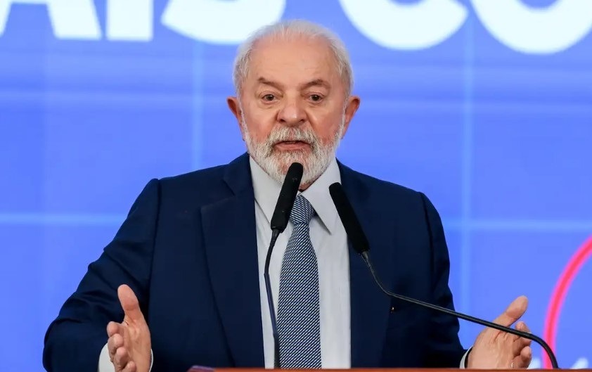 Despesa média por funcionário público volta a crescer sob Lula