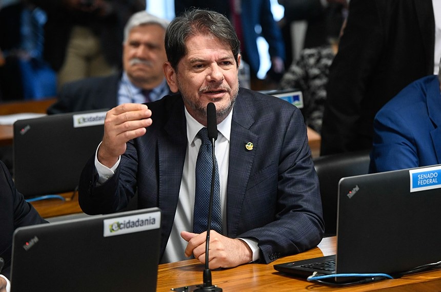 Cid Gomes vê acúmulo de poder do PT, segue irmão e rompe com governo do CE