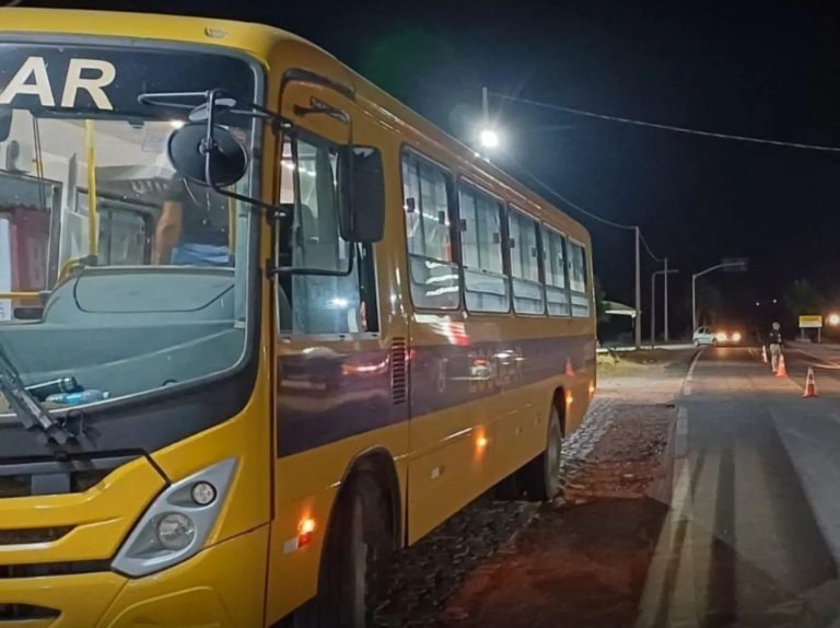 Motorista de ônibus escolar é autuado por dirigir após ingerir bebida alcoólica no RN