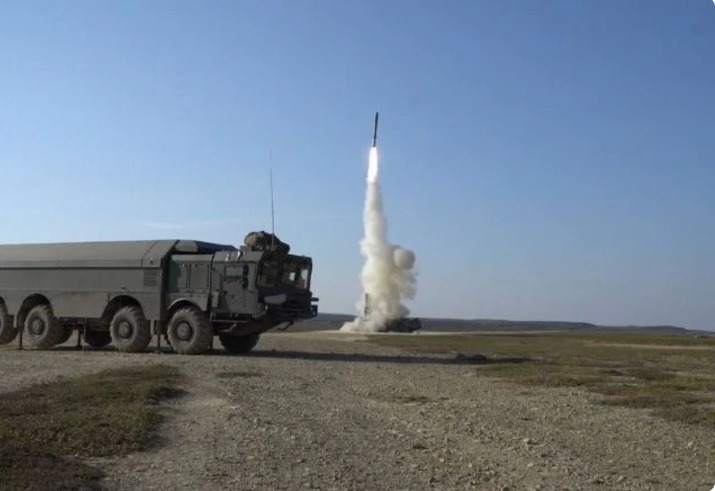 Ucrânia acusa Rússia de disparar míssil intercontinental, com capacidade nuclear, pela primeira vez
