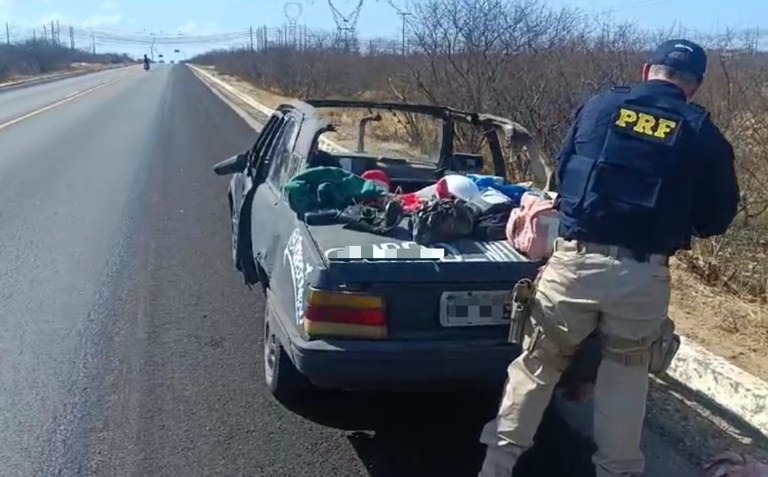 PRF apreende Chevette em más condições no RN