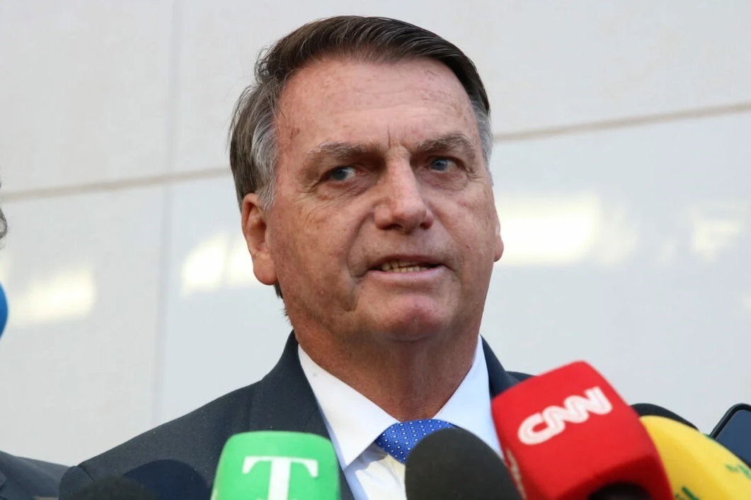 Bolsonaro nega saber de plano para matar Lula e diz temer prisão