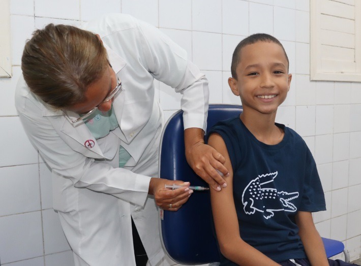 Mobilização intensifica vacinação contra dengue, Covid e Influenza neste sábado