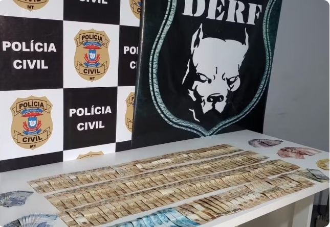 Estudante de direito é presa durante apresentação de TCC