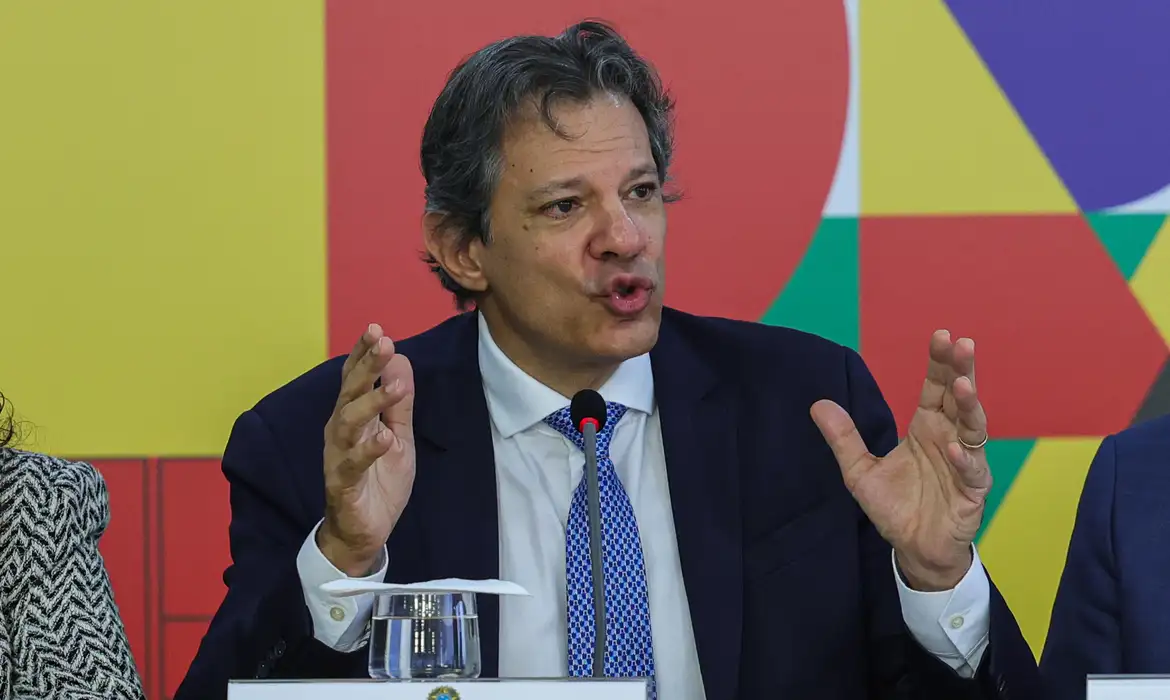 Governo prevê faixas de isenção do IR; dedução de saúde segue integral