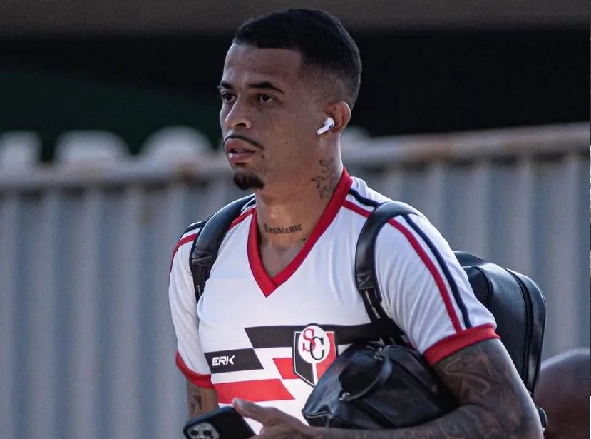 Zagueiro Lucas Rodrigues é novo reforço do América