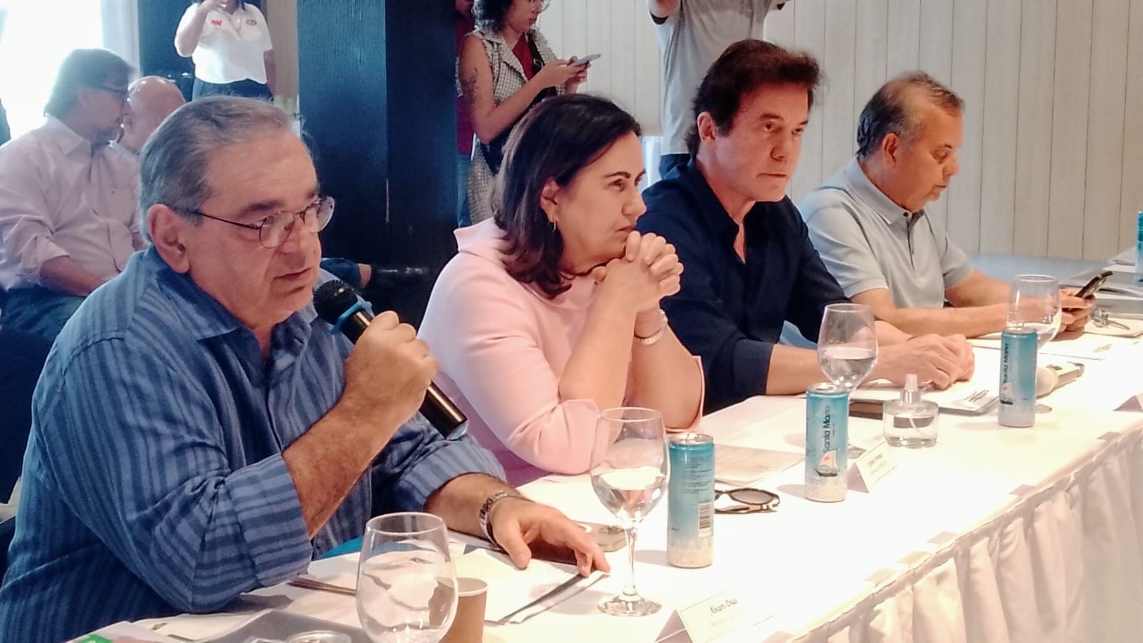 Em reunião com bancada federal, Álvaro reivindica recursos de emendas para Hospital e drenagem
