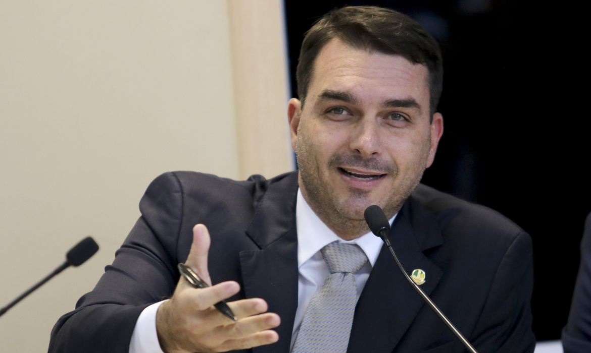 ‘PEC da privatização das praias’ volta a tramitar no Senado 